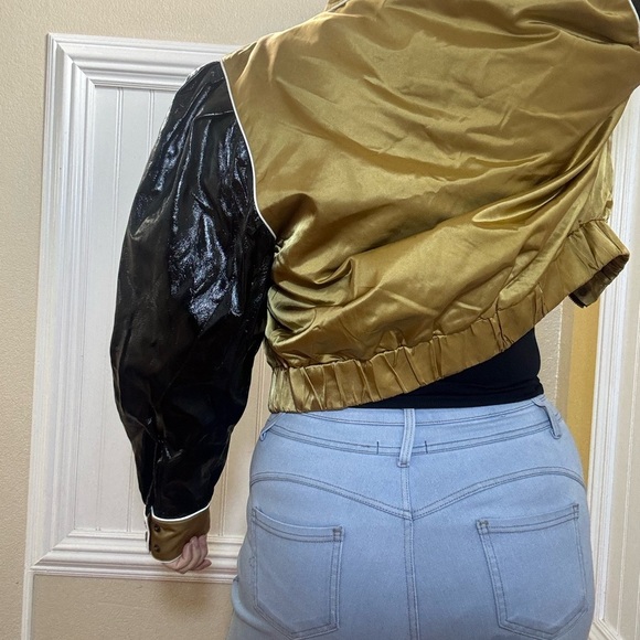 Stylish Gold and Black Bomber Jacket - Picture 3 of 7